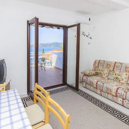 Apartment Milans Razanj