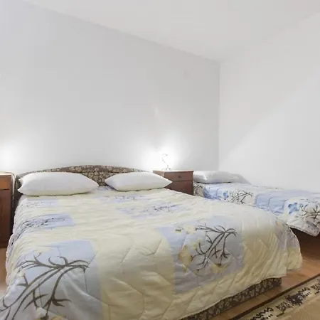 Milans Apartment Razanj