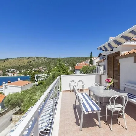 Apartment Milans Razanj