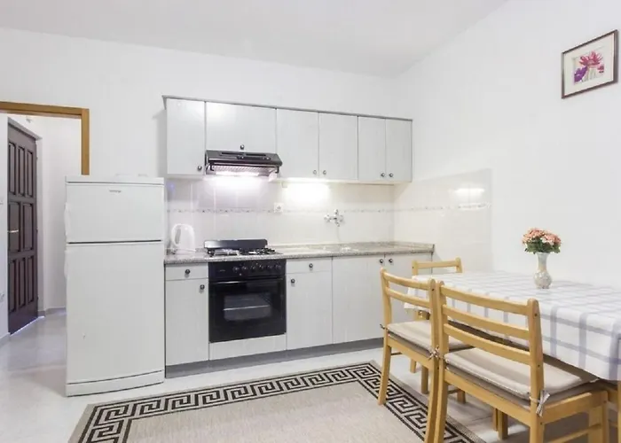 Milans Apartment Razanj